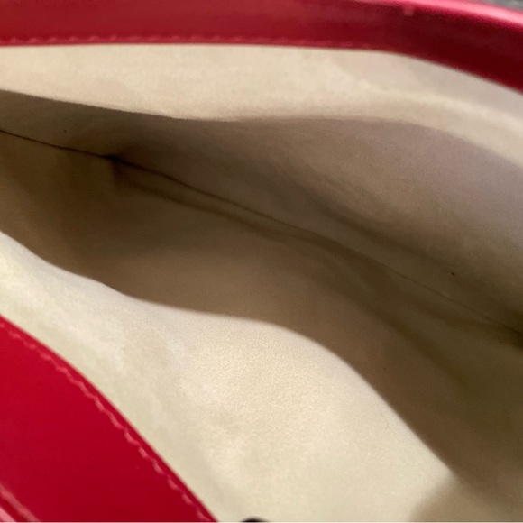 GUCCI Arli Tiger Print Medium Shoulder Bag - Picture 3 of 12